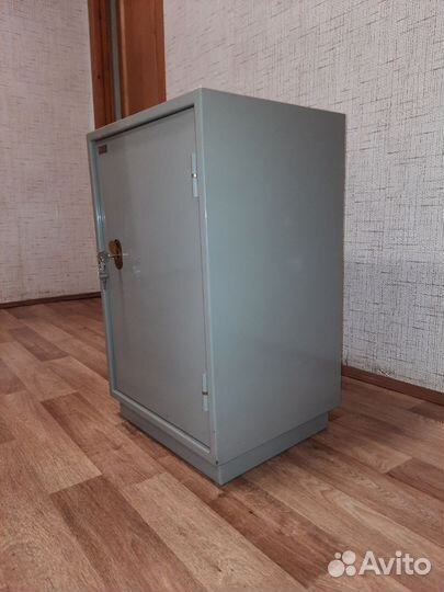 Сейф для денег и документов