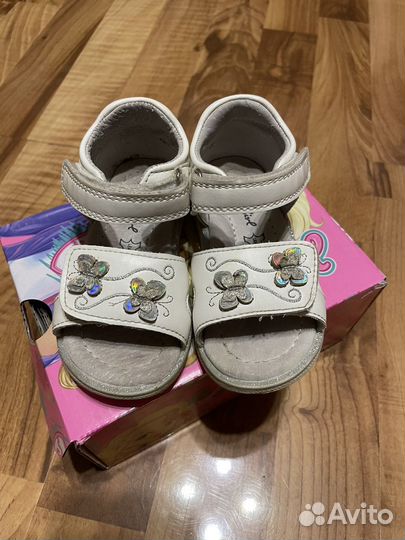 Босоножки для девочки 22 размер