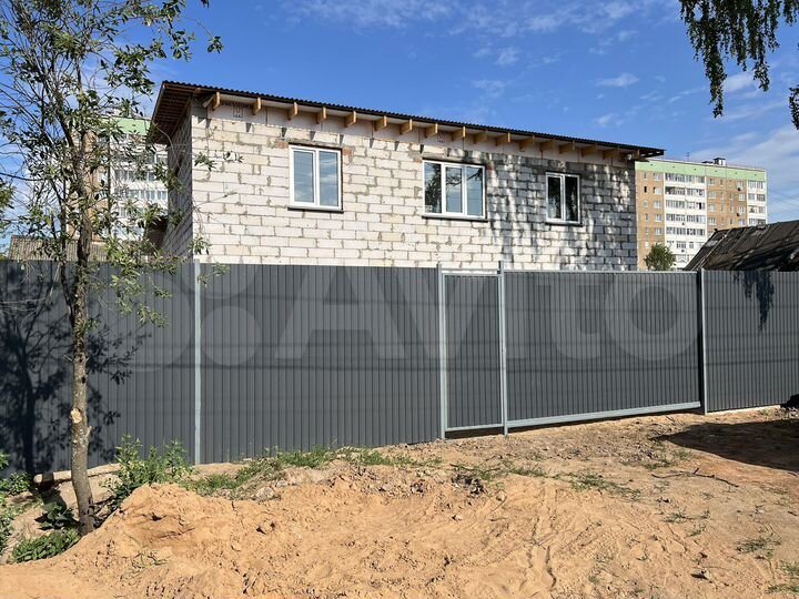 Коттедж 194 м² на участке 6 сот.