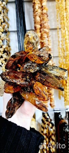 Балтийский янтарь