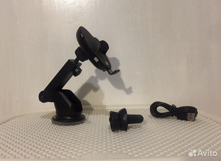 Сенсорный держатель телефона в авто
