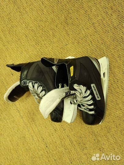 Хоккейные коньки bauer размер 38.5