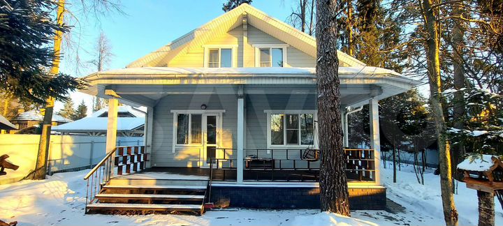 Коттедж 205 м² на участке 7 сот.