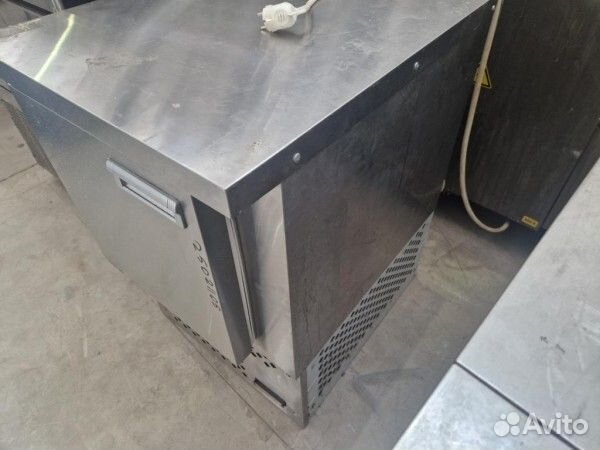 Стол холодильный однодверный