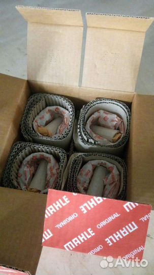 Поршни Ваз 2108 1,3 комплект Mahle 76,4 76,8