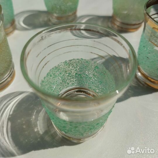 Набор графин и 6 стопок, цветное насыпное стекло