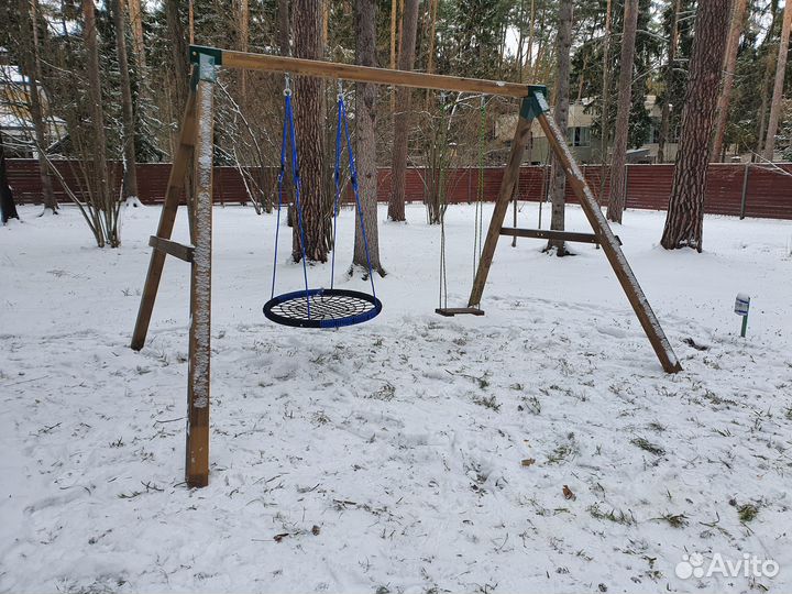 Качели уличные