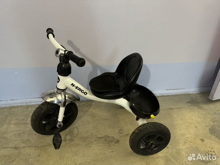 Трехколесный велосипед