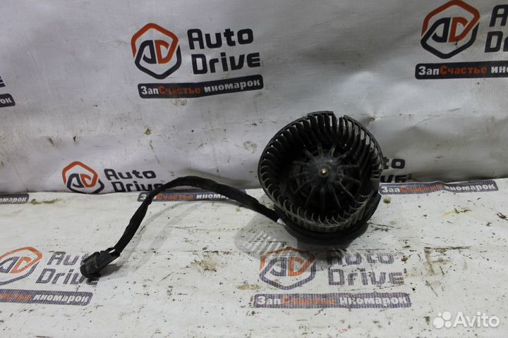 LADA Largus 1.6 16клап Моторчик отопителя