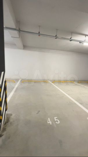 Машиноместо, 13 м²