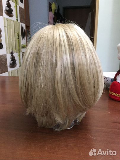 Парик каре с челкой блонд