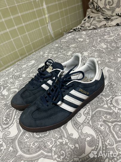 Кроссовки adidas spezial