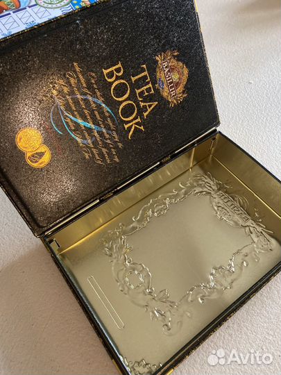 Новогодние металлические коробки для подарков