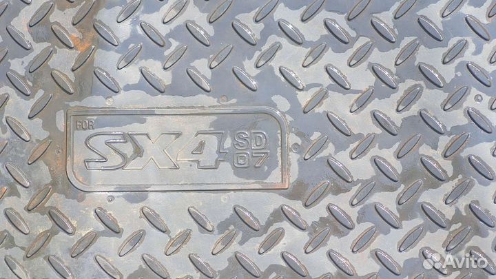 Автомобильные коврики резиновые