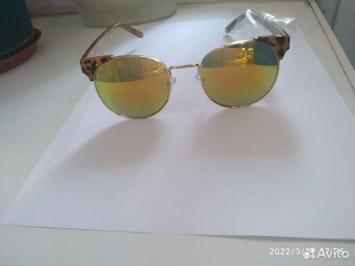 Солнцезащитные очки женские новые