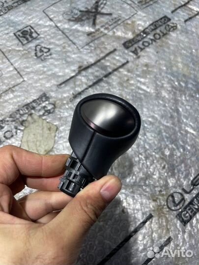 Рукоятка кулисы кпп Lexus Es 7 седан 6AR-FSE 2021