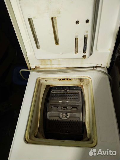 Стиральная машина с вертикальной загрузкой