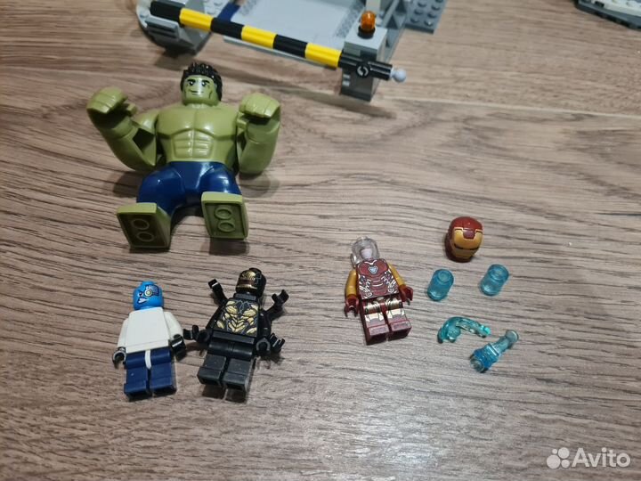 Lego marvel 76131 + 6867