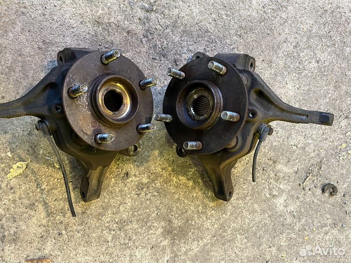 Поворотный кулак mitsubishi grandis