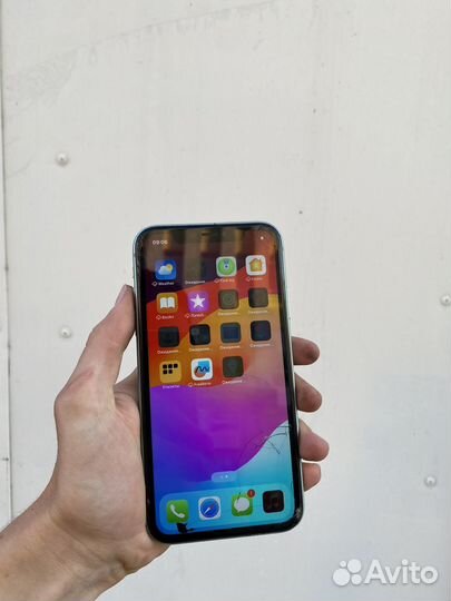 iPhone 11, 64 ГБ