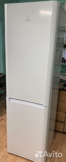 Холодильник Indesit IB201