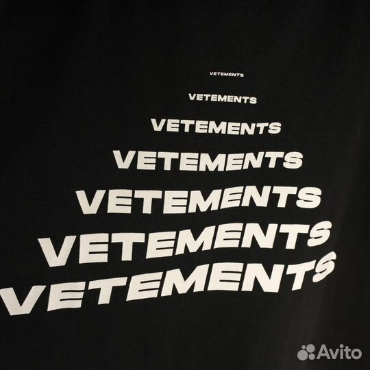 Футболка Vetements Pyramid