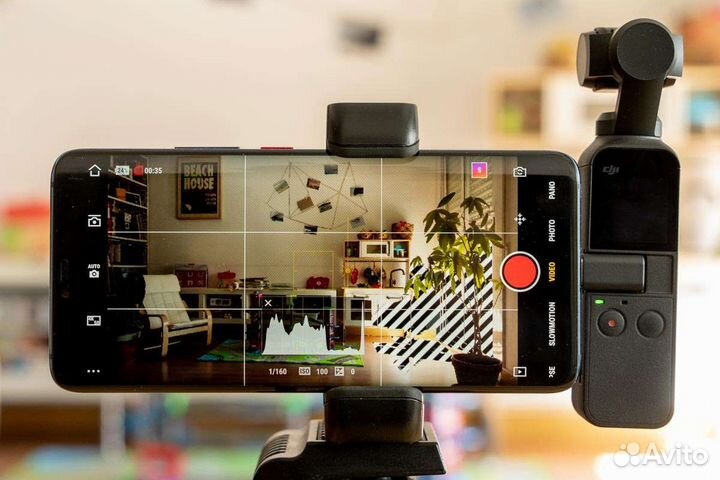 Экшн-камера для блога DJI Osmo Pocket 2