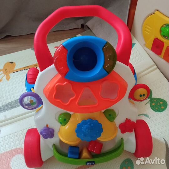 Продаю ходунки Chicco