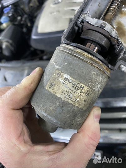 Моторчик стеклоочистителя touareg