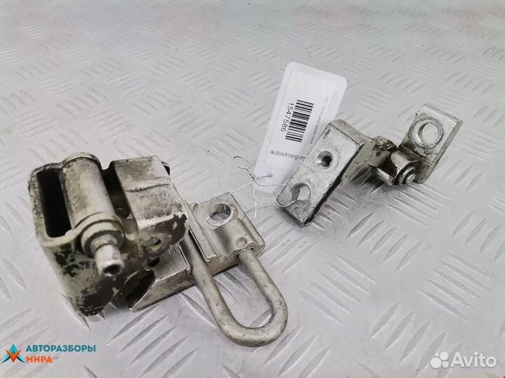 Петля двери Skoda Octavia (A4) рест. 2001