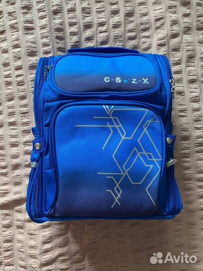 Рюкзак школьный для мальчика. Новый