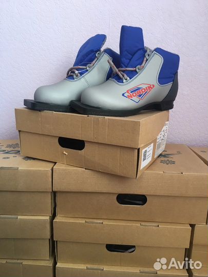 Лыжные ботинки