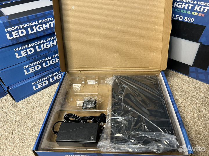 Видеосвет u800 + штатив