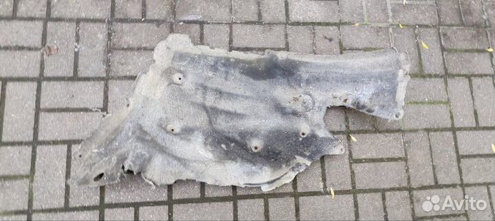 Подкрылок передний левый правый Bmw 7 F02 N63 2010