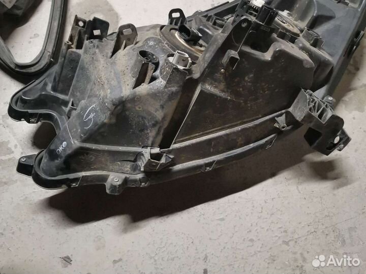 Фара правая Honda CR-V 4