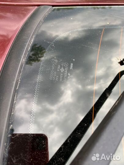Заднее ветровое стекло Mitsubishi Galant 7