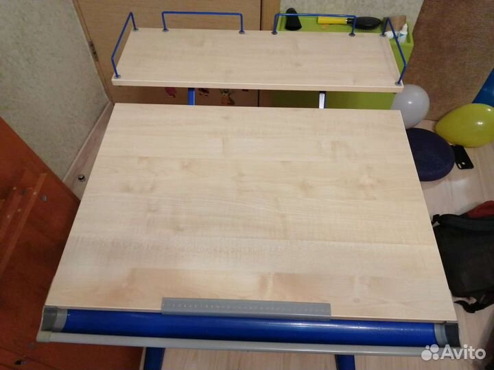 Растущая парта Дэми