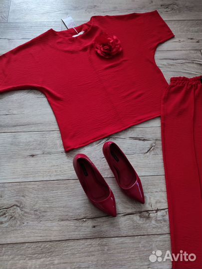 Костюм женский новый 42 44 46