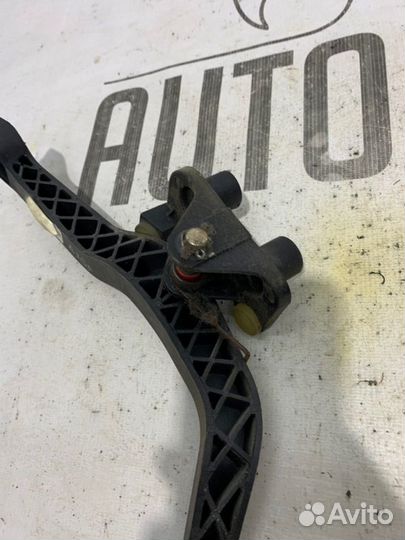 Педаль газа Hyundai Elantra XD G4GC 2005