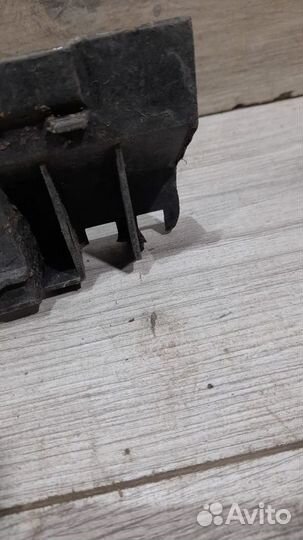 Кронштейн заднего бампера Porsche Panamera С 2009