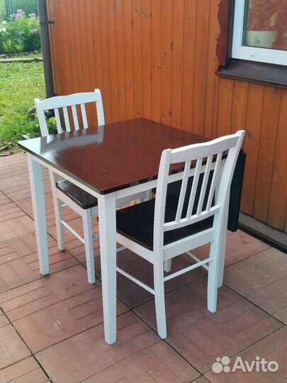 Стол раскладной и 2 стула