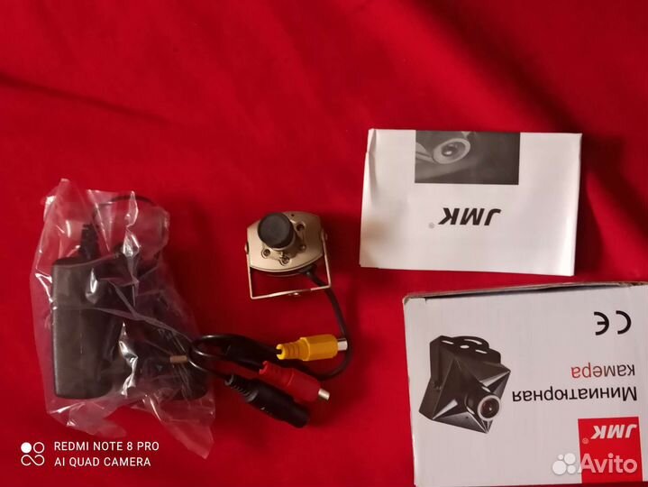 Миниатюрная цветная видеокамера 