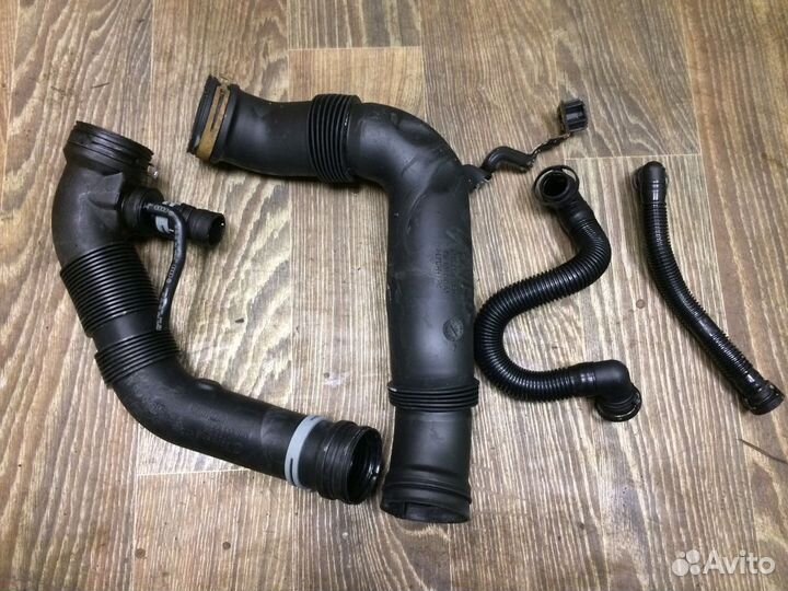 Патрубок воздушный VAG 1.6 8V BSE