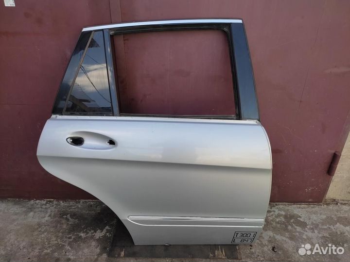 Дверь задняя правая w251 R-class 642.950 2006