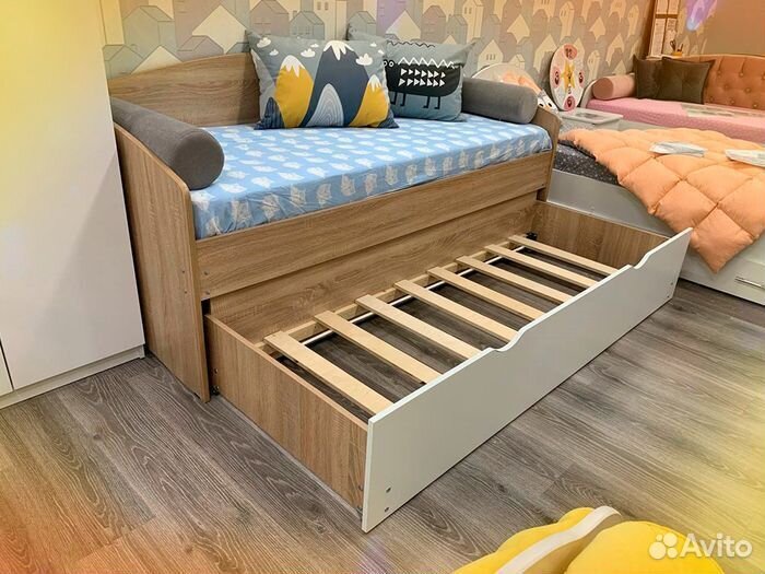 Кровать для малыша выкатное место без мягкой спинк
