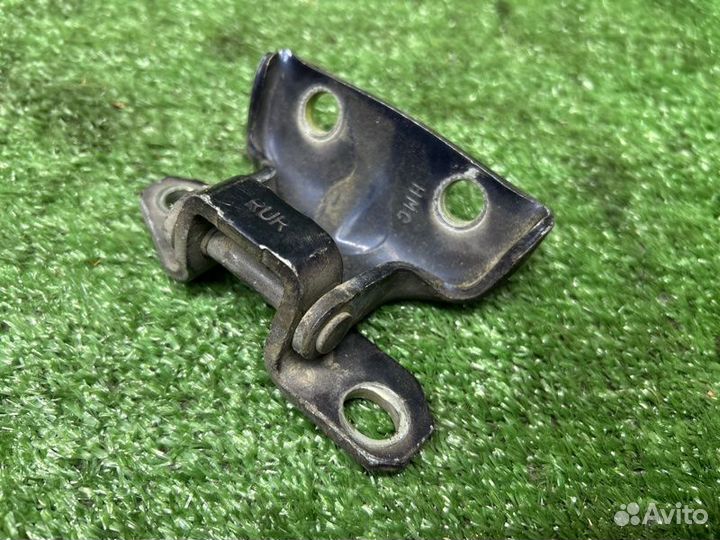 Петля двери задняя правая Hyundai Elantra 3 XD