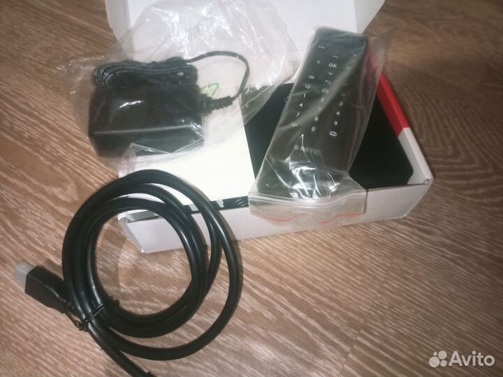 Android TV DV8235 3000+ каналов
