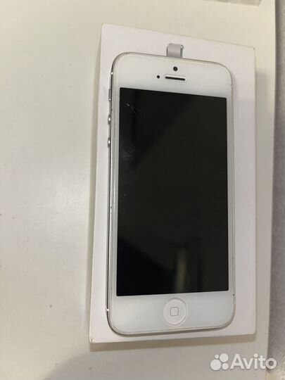 Телефон iPhone 5