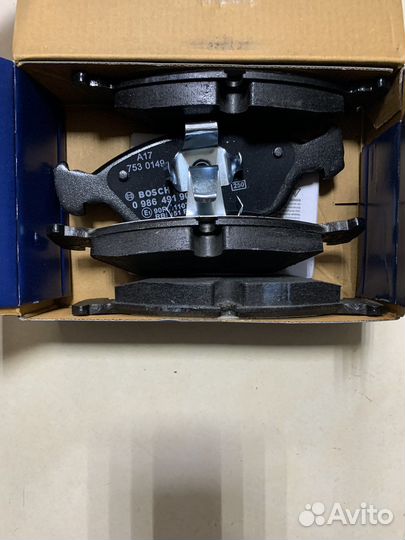 Колодки тормозные передние Bosch 0986491900