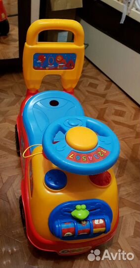 Детская машинка каталка в хорошем состояние